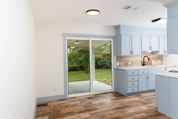 $1,600 | 811 Matchett Street, Unit B, Brenham, TX 77833