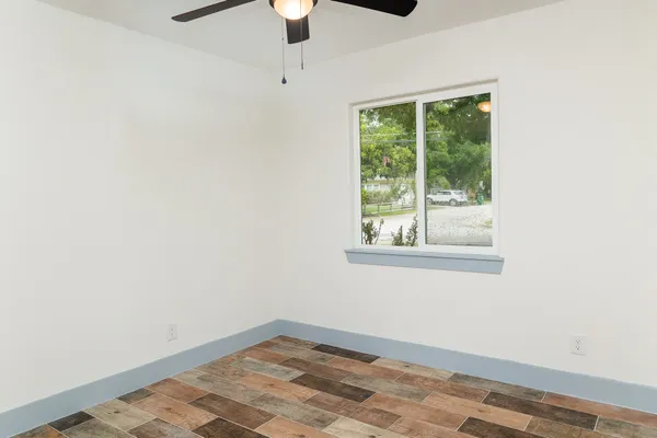 $1,600 | 811 Matchett Street, Unit B, Brenham, TX 77833