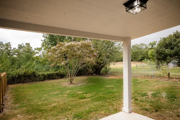 $1,600 | 811 Matchett Street, Unit B, Brenham, TX 77833