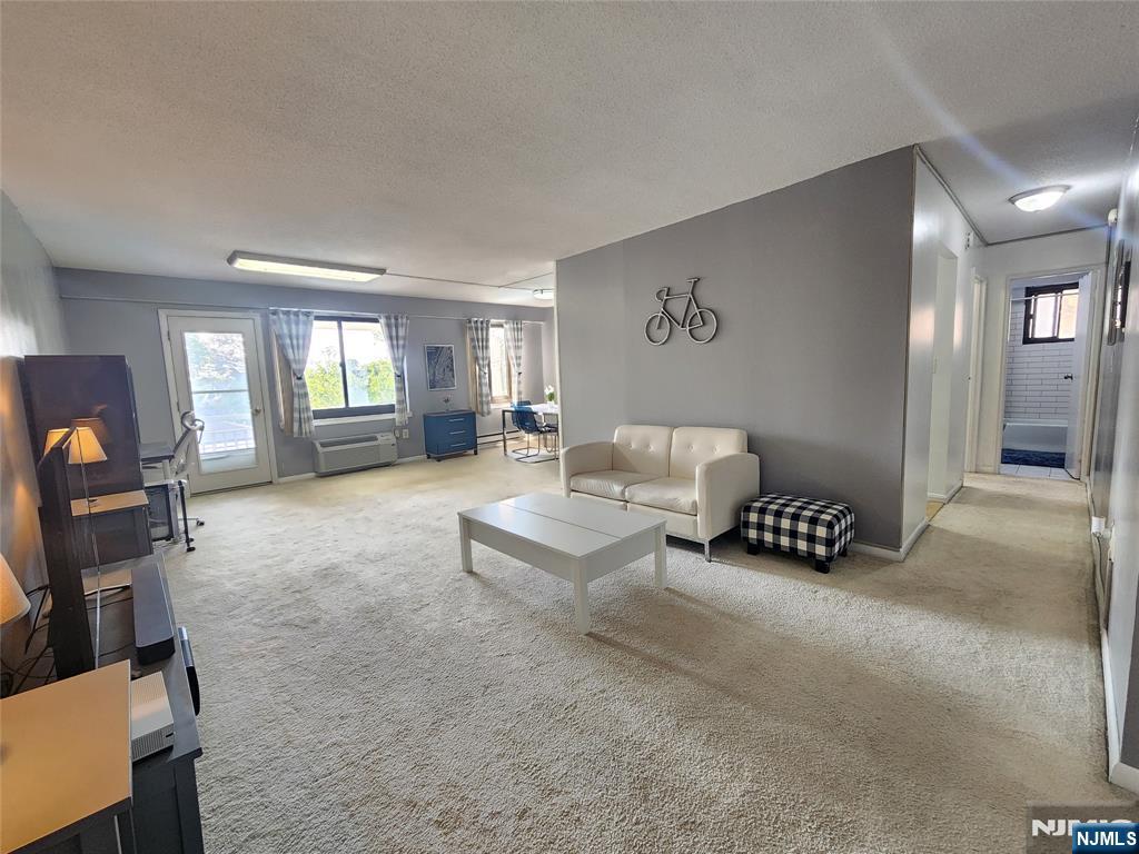 307 Prospect Avenue, Unit 4D Hackensack, NJ 07601 - Photo 5 of 31