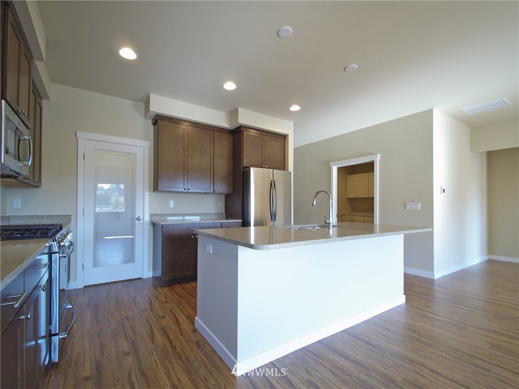 10 Pear Court Sequim, WA 98382 - Photo 4 of 25 Gallery Image 4