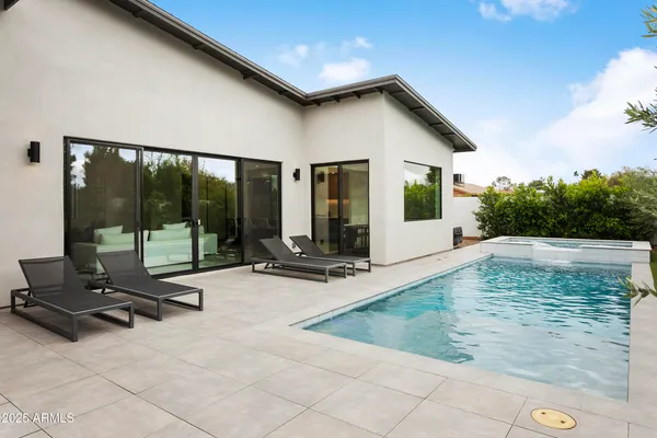 $1,955,000 | 4002 North 33rd Place, Phoenix, AZ 85018