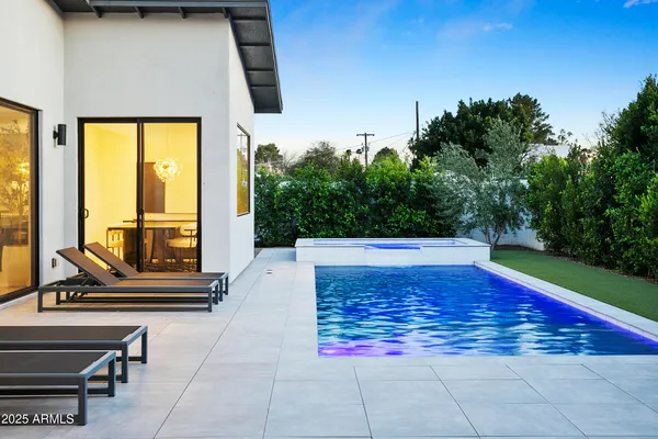 $1,955,000 | 4002 North 33rd Place, Phoenix, AZ 85018