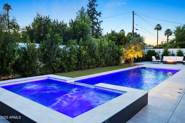 $1,955,000 | 4002 North 33rd Place, Phoenix, AZ 85018