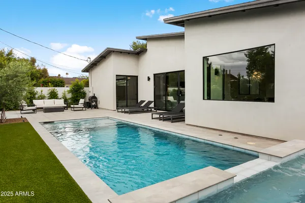 $1,955,000 | 4002 North 33rd Place, Phoenix, AZ 85018