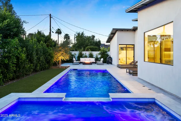 $1,955,000 | 4002 North 33rd Place, Phoenix, AZ 85018