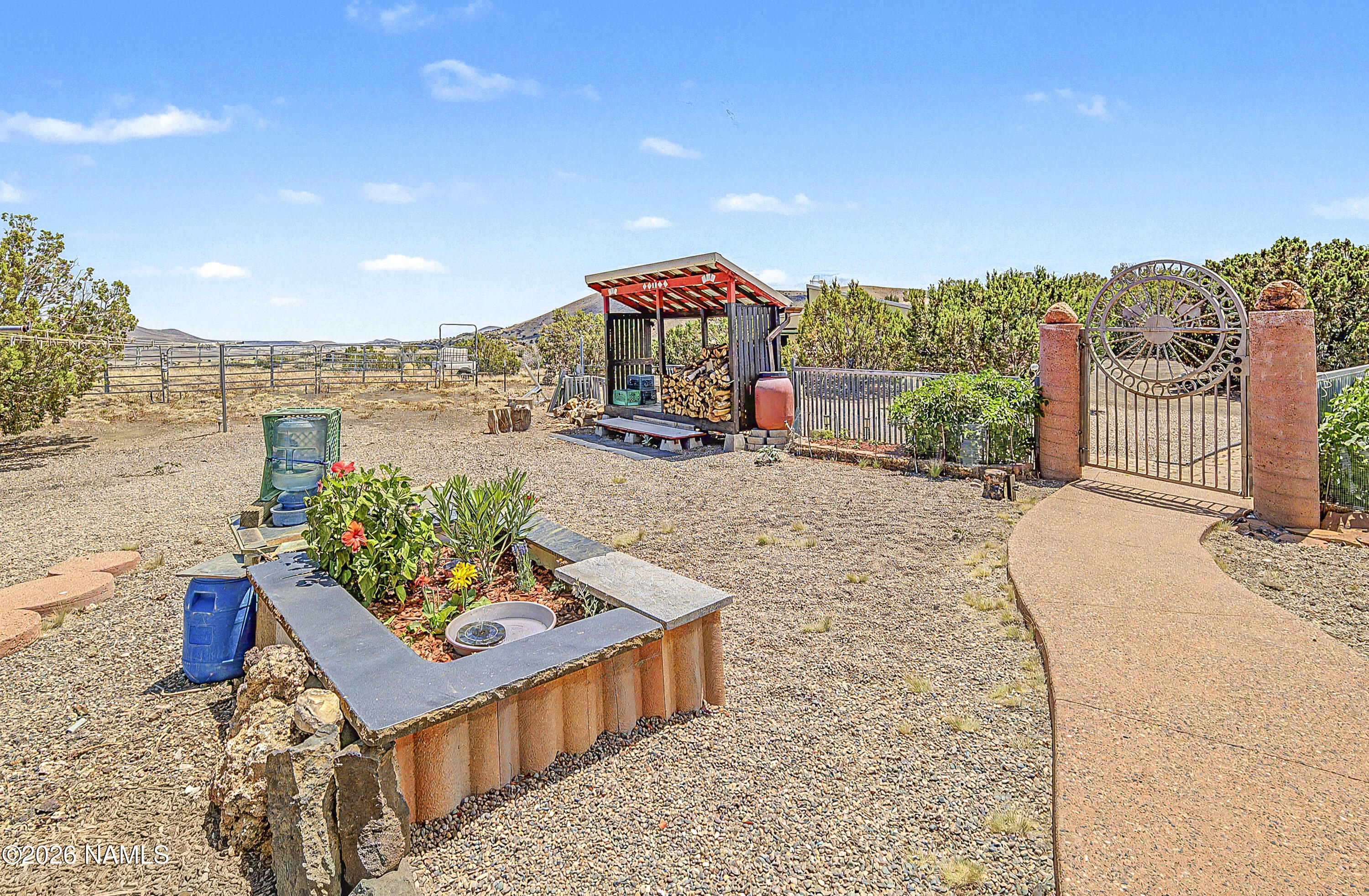 95 Leupp Road Flagstaff, AZ 86004 - Photo 25 of 39 Fenced In Front Yard