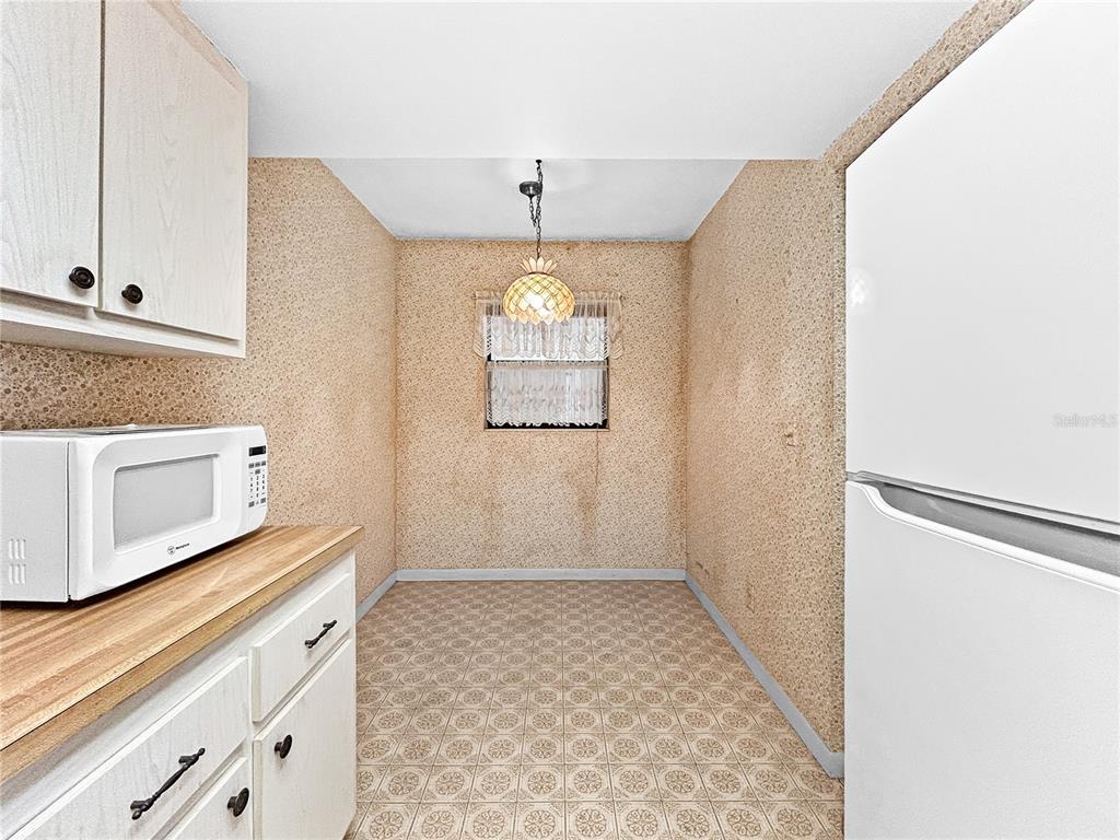 11485 Oakhurst Road, Unit A102 Largo, FL 33774 - Photo 13 of 29