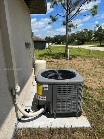 $1,980 | Sw Southwest Sw 30th, Unit 4852, Lehigh Acres, FL 33973