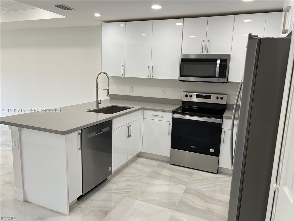 Sw Southwest 30th, Unit 4852 Lehigh Acres, FL 33973 - Photo 2 of 19