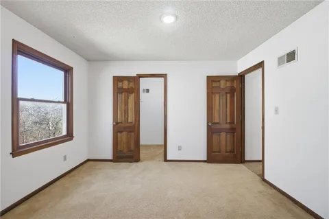 $350,000 | 11947 Harrison Drive, Kansas City, MO 64146