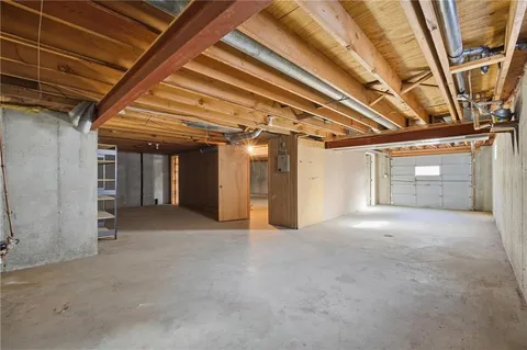 $350,000 | 11947 Harrison Drive, Kansas City, MO 64146