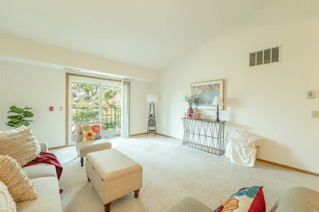 $190,000 | 1032 South Sunny Vale Lane, Unit F, Madison, WI 53713