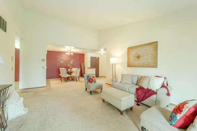 $190,000 | 1032 South Sunny Vale Lane, Unit F, Madison, WI 53713