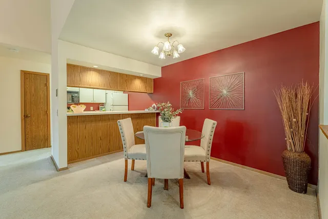 $190,000 | 1032 South Sunny Vale Lane, Unit F, Madison, WI 53713