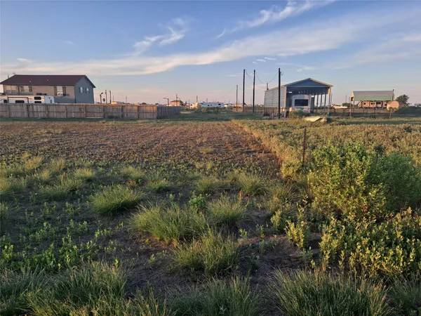 a view of a houses with city view