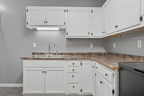 $189,900 | 1008 Lowry Avenue North, Minneapolis, MN 55411