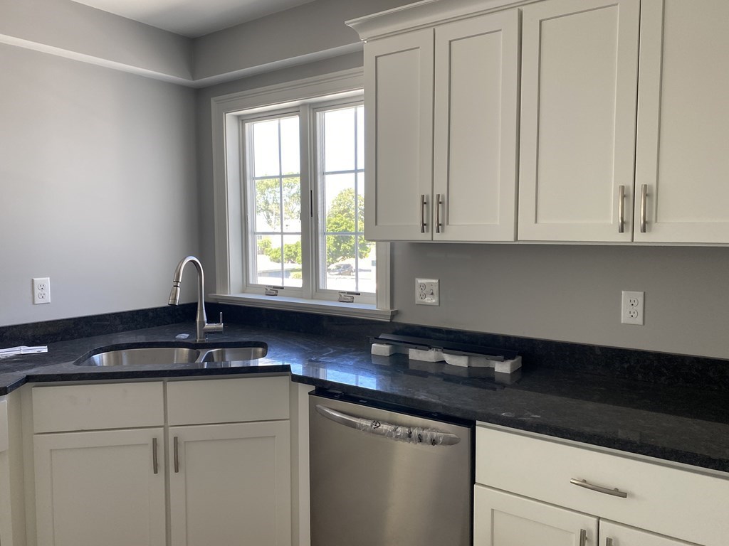 919 Bay Fall River, Unit 22 Fall River, MA 02724 - Photo 7 of 19