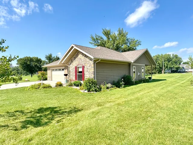 $298,000 | 162 East Diagonal Street, Dawson, MN 56232