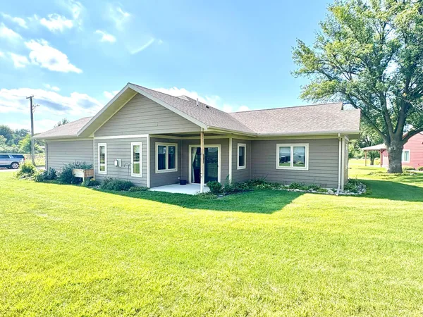 $289,900 | 162 East Diagonal Street, Dawson, MN 56232
