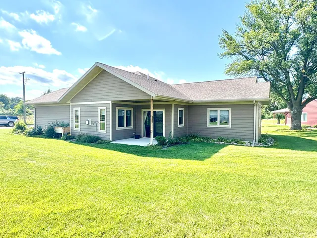 $298,000 | 162 East Diagonal Street, Dawson, MN 56232