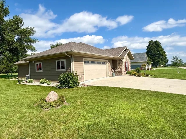 $298,000 | 162 East Diagonal Street, Dawson, MN 56232