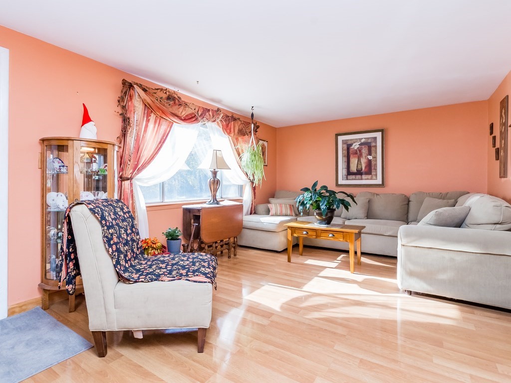 58 Burns Road Marlborough, MA 01752 - Photo 4 of 37 Gallery Image 4