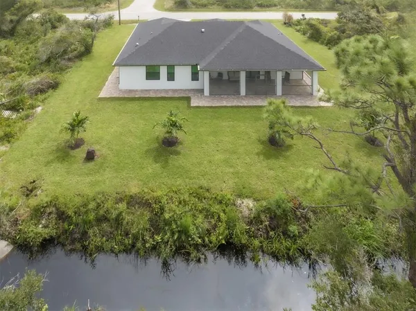 a view of an house with swimming pool