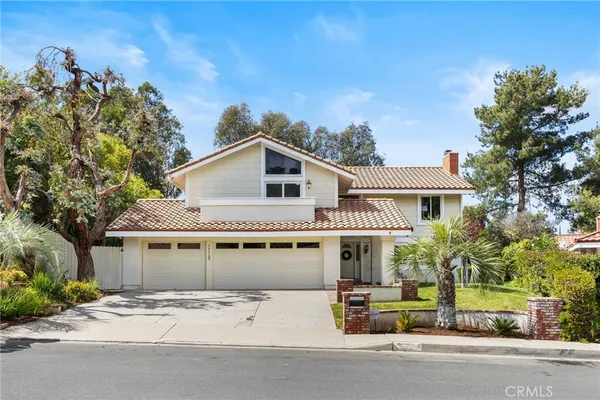 $1,490,000 | 5421 East Willowick Circle, Anaheim, CA 92807