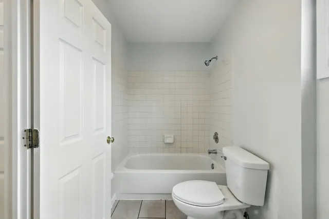 $369,900 | 720 Hoover Drive, Carol Stream, IL 60188