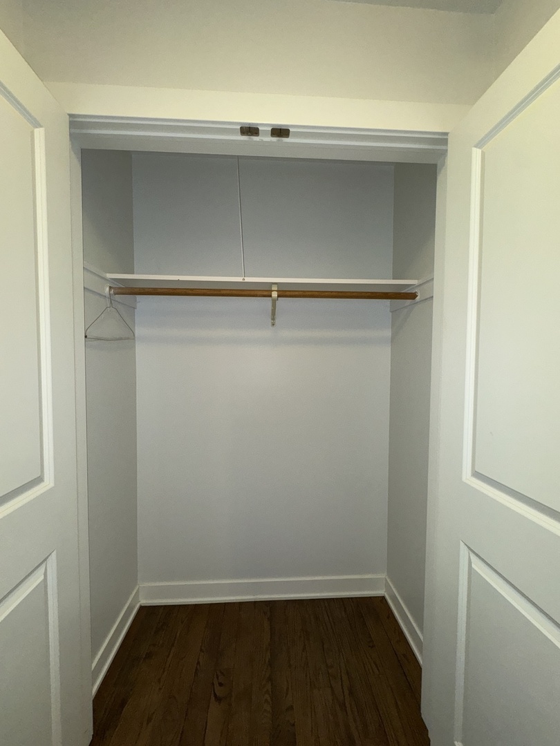 4612 Forest Avenue, Unit 8 Brookfield, IL 60513 - Photo 9 of 10 a view of room