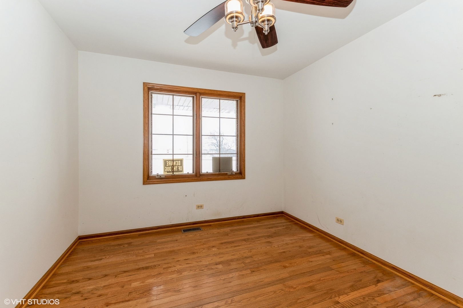 29460 South Wallingford Road Manhattan, IL 60442 - Photo 11 of 22 a view of an empty room with a window