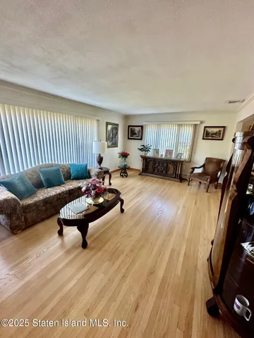 $1,399,000 | 59 Bogert Avenue | Todt Hill