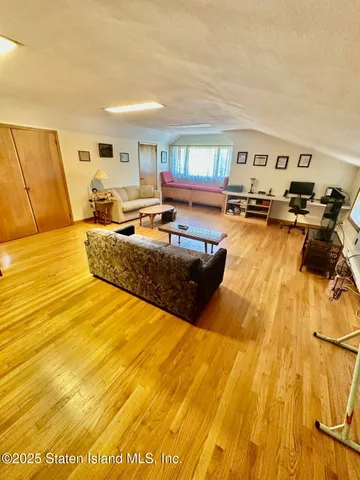 $1,399,000 | 59 Bogert Avenue | Todt Hill