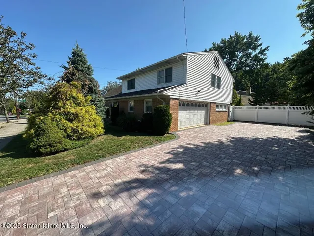 $1,399,000 | 59 Bogert Avenue | Todt Hill
