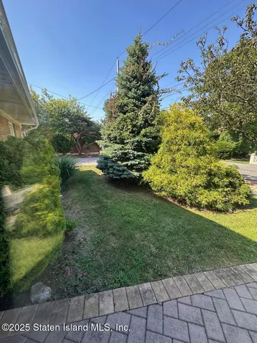 $1,399,000 | 59 Bogert Avenue | Todt Hill