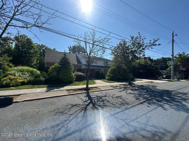 $1,399,000 | 59 Bogert Avenue | Todt Hill