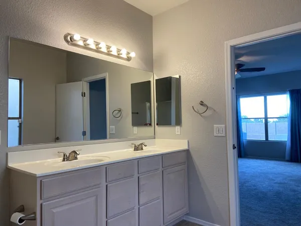 $2,500 | 1330 East Pedro Road, Phoenix, AZ 85042