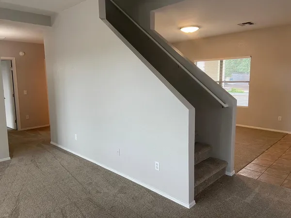 $2,500 | 1330 East Pedro Road, Phoenix, AZ 85042