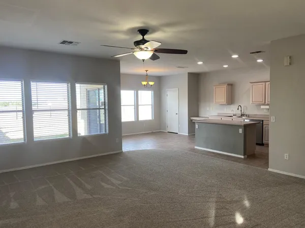 $2,500 | 1330 East Pedro Road, Phoenix, AZ 85042