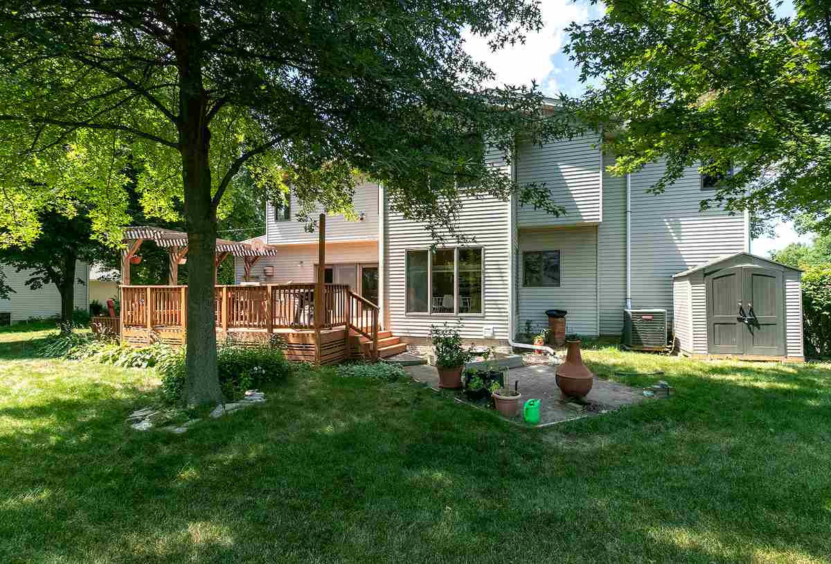 3563 Deer Ridge Court Bettendorf, IA 52722 - Photo 2 of 24 Gallery Image 2