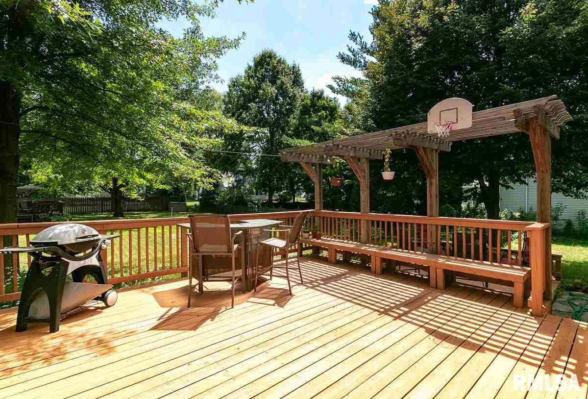 3563 Deer Ridge Court Bettendorf, IA 52722 - Photo 3 of 24 Gallery Image 3