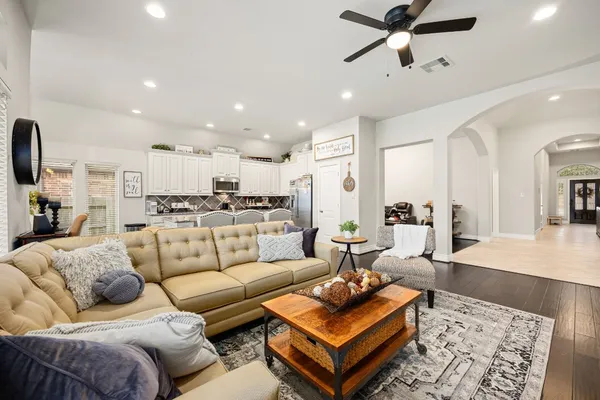 $395,000 | 27330 Pendleton Trace Drive, Spring, TX 77386