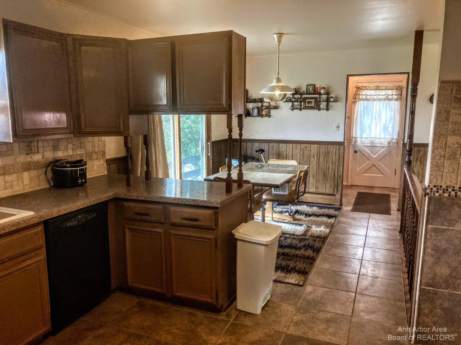 9732 Moon Road Saline, MI 48176 - Photo 7 of 37 Photo 7