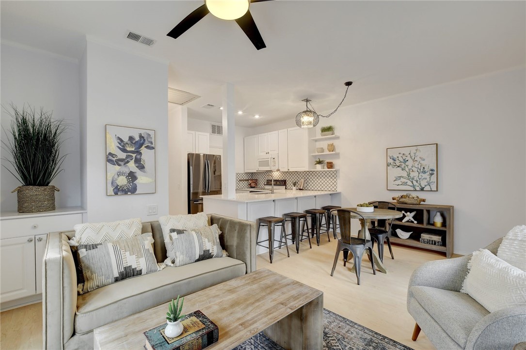 802 South 1st Street, Unit 215 Austin, TX 78704 - Photo 1 of 1