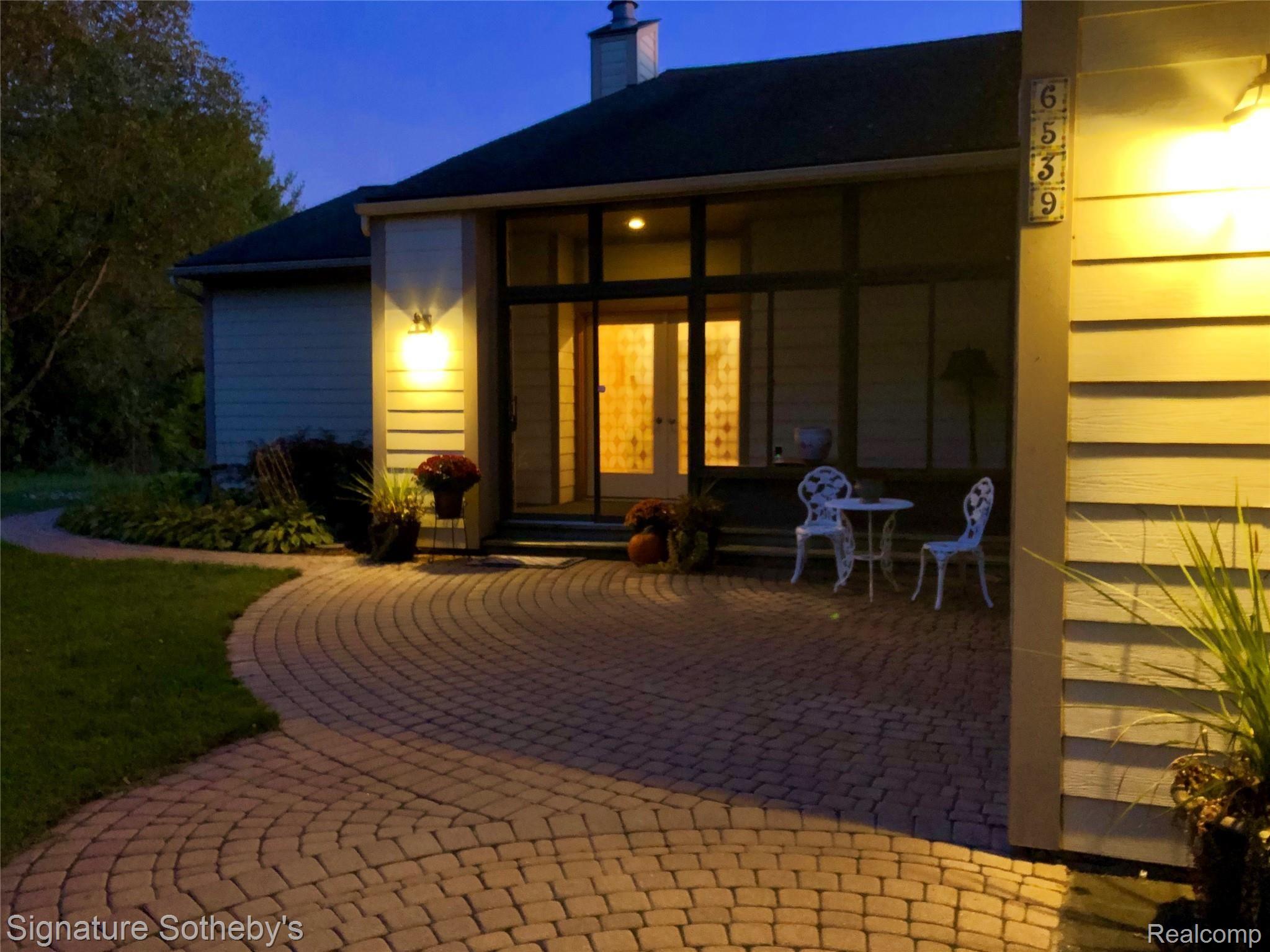 6539 Ridgewood Road Clarkston, MI 48346 - Photo 80 of 92 fullsizeoutput_22c9.jpeg
