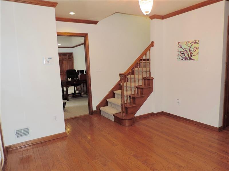 10 Sylvan Road Forest Hills, PA 15221 - Photo 2 of 25 Gallery Image 2