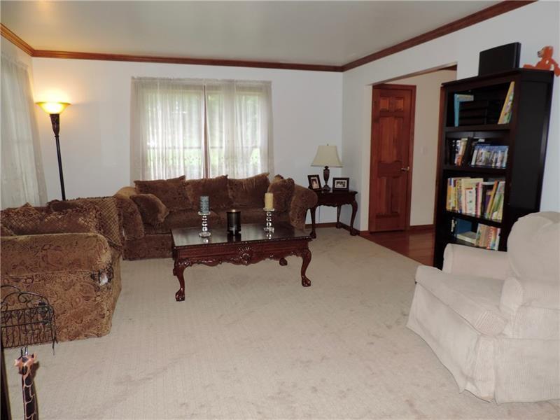 10 Sylvan Road Forest Hills, PA 15221 - Photo 4 of 25 Gallery Image 4