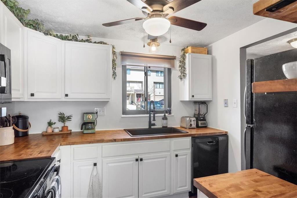 627 Deer Watch Road Bridgeville, PA 15017 - Photo 8 of 46 Gallery Image 8