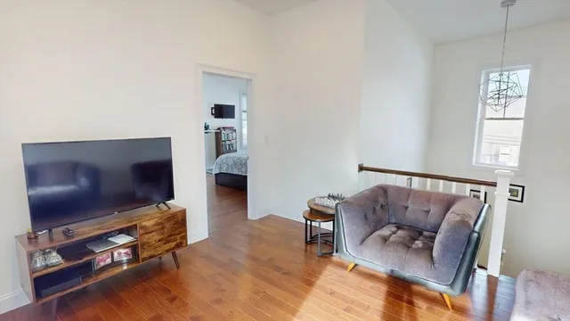 $7,250 | 4 Market Street, Cambridge, MA 02139